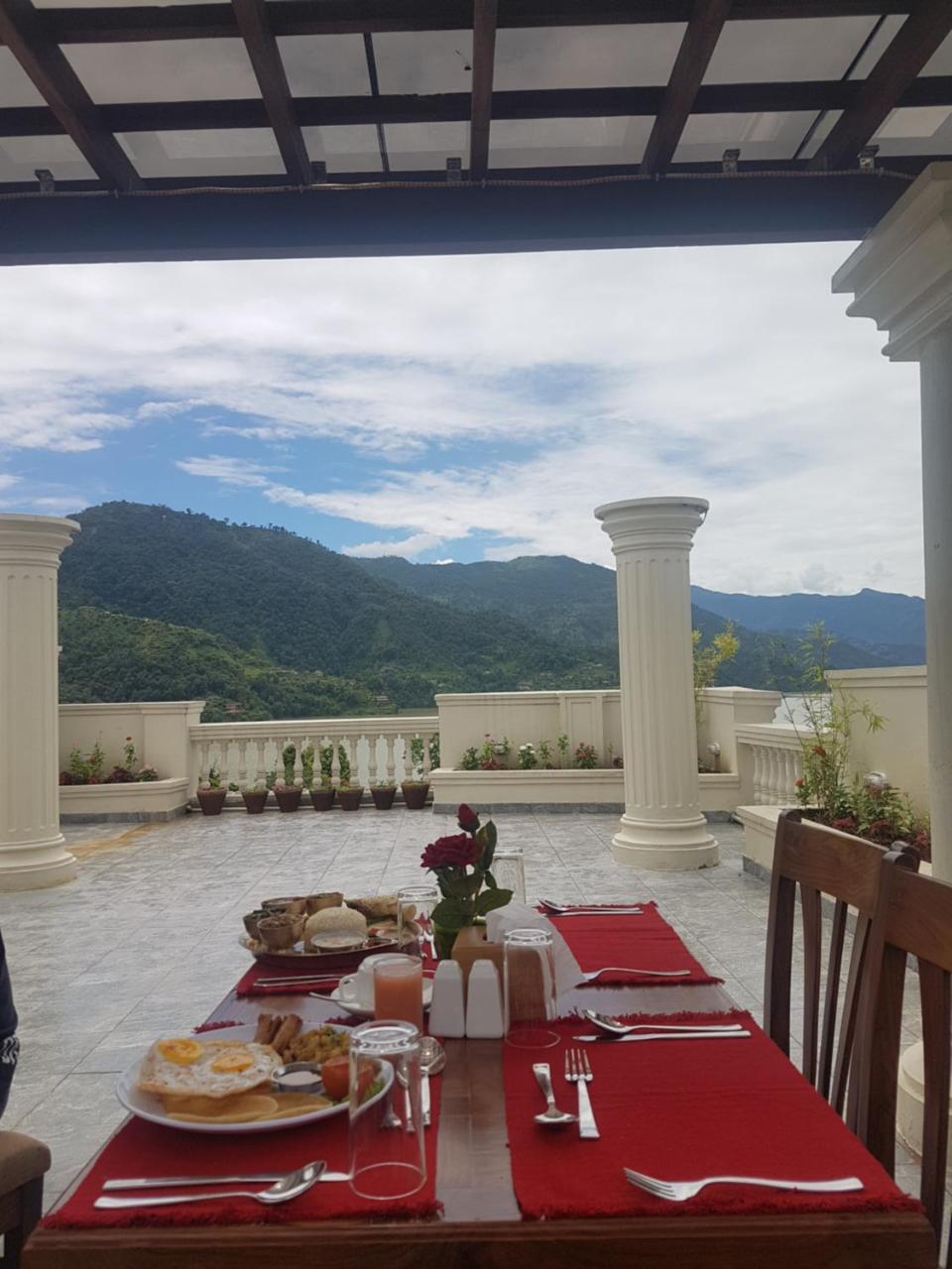 Hotel Portland Pokhara Eksteriør billede